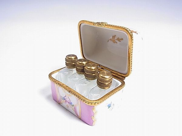 リモージュのピルケースピンクの宝箱 東京世田谷の買取専門店くらしのくら