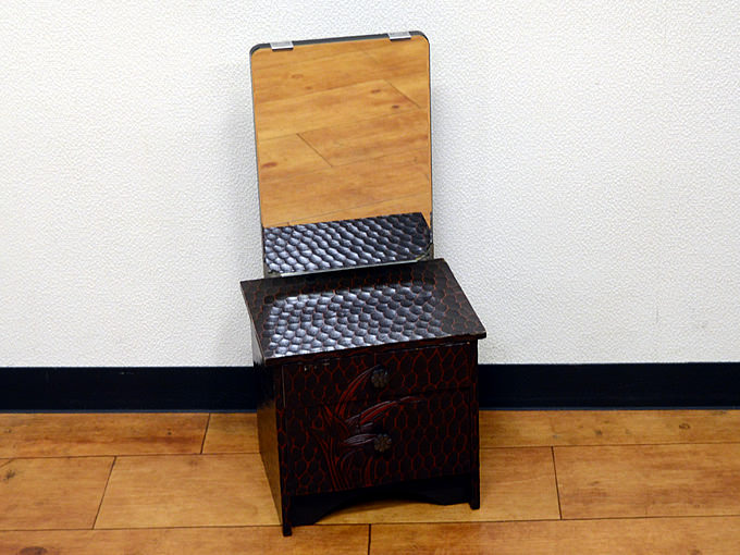 鎌倉彫の姫鏡台 東京世田谷の買取専門店くらしのくら