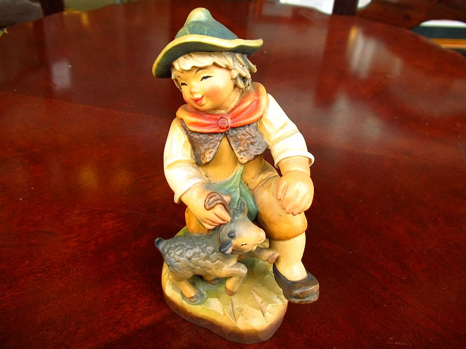 アンリの木彫りの人形（お値段相談します）+cms.jubileegeneral.com.pk