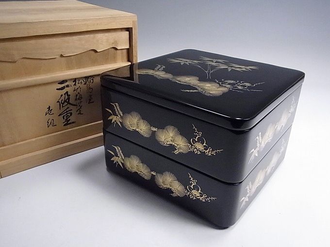 輪島塗の沈金松竹梅二段重箱 | 陶器・着物・家具の買取なら東京世田谷